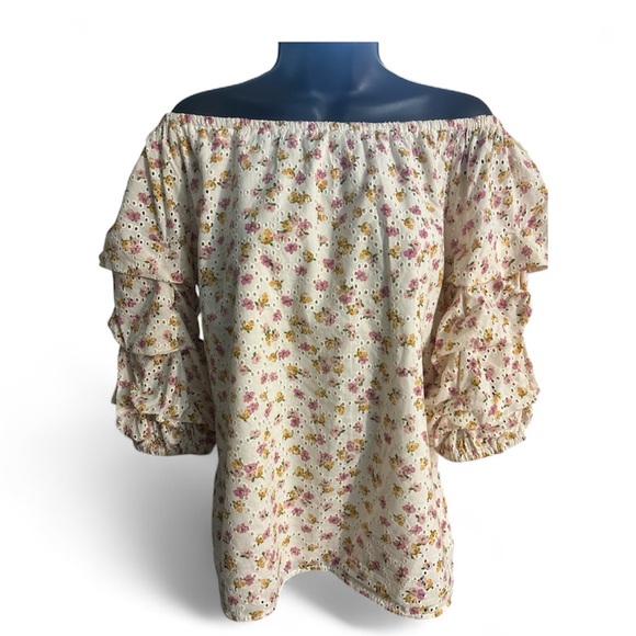 CECE Floral Eyelet Off-Shoulder Oversized Women's Top LIKE NEW - Picture 3 of 5